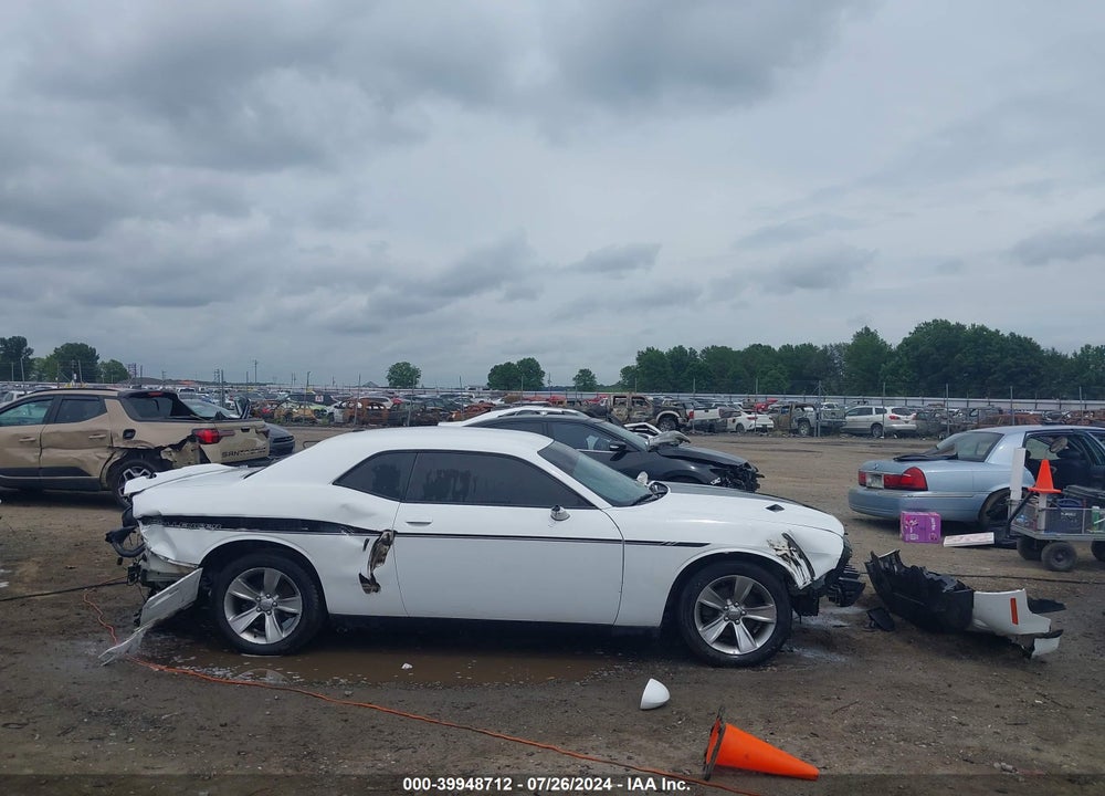 2018 DODGE CHALLENGER SXT VIN: 2C3CDZAG2JH317801