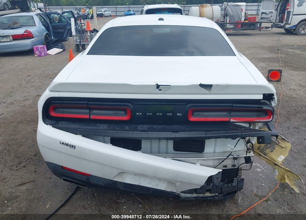 2018 DODGE CHALLENGER SXT VIN: 2C3CDZAG2JH317801