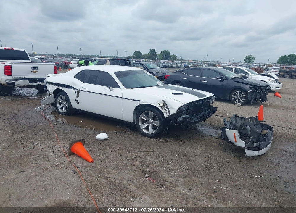 2018 DODGE CHALLENGER SXT VIN: 2C3CDZAG2JH317801