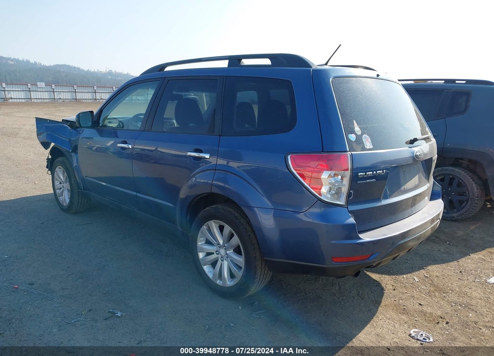 2011 SUBARU FORESTER 2.5X PREMIUM VIN: JF2SHADC1BH733630