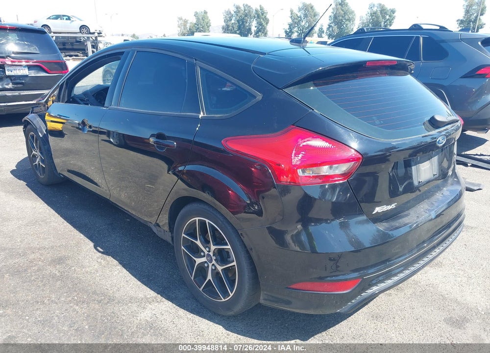 2016 FORD FOCUS SE VIN: 1FADP3K23GL227355