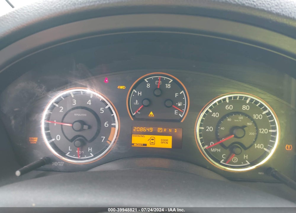 2010 NISSAN ARMADA PLATINUM/SE/TITANIUM VIN: 5N1AA0NE0AN615685