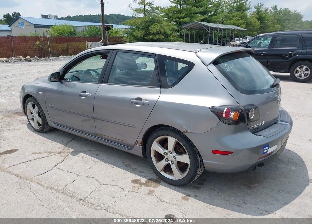 2005 MAZDA 3 S VIN: JM1BK343851218052