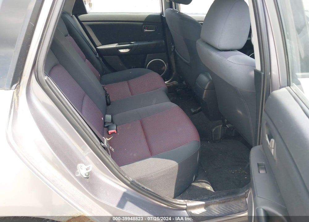 2005 MAZDA 3 S VIN: JM1BK343851218052