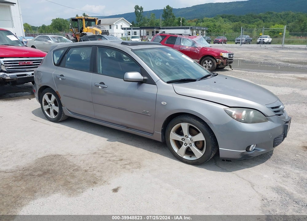 2005 MAZDA 3 S VIN: JM1BK343851218052