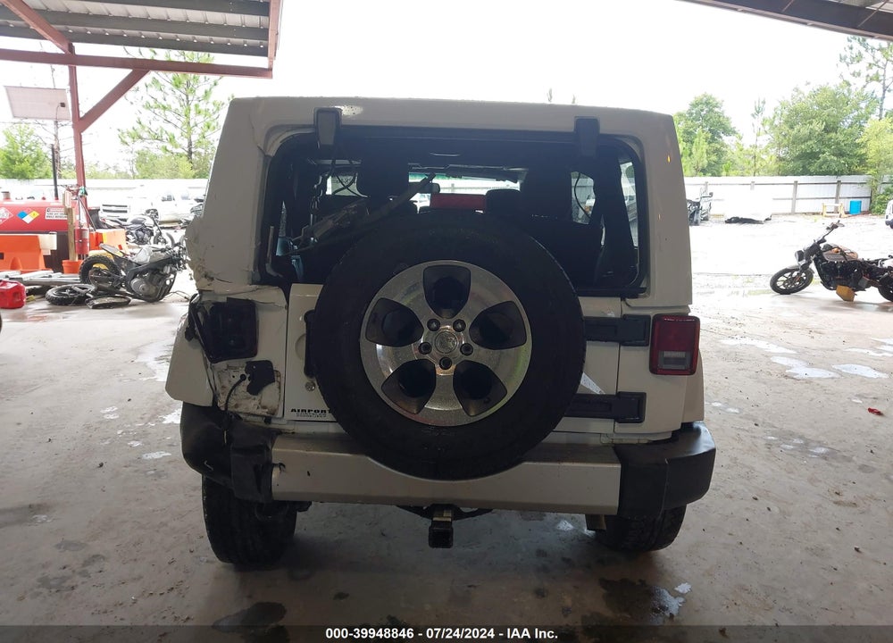2017 JEEP WRANGLER UNLIMITED SAHARA 4X4 VIN: 1C4BJWEG3HL597489