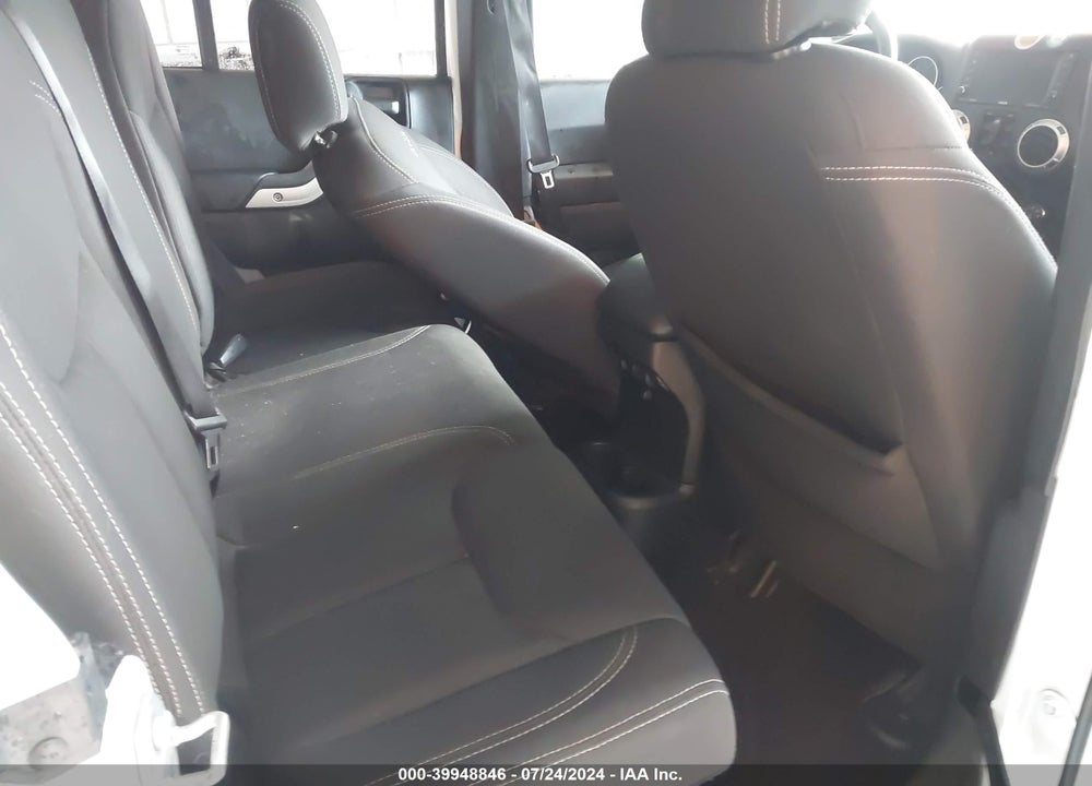 2017 JEEP WRANGLER UNLIMITED SAHARA 4X4 VIN: 1C4BJWEG3HL597489