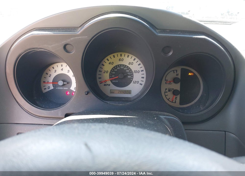 2004 NISSAN XTERRA XE VIN: 5N1ED28Y14C640265