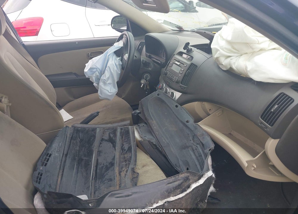 2010 HYUNDAI ELANTRA VIN: KMHDU4AD6AU915617