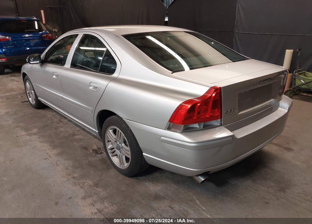2007 VOLVO S60 2.5T VIN: YV1RS592372639369