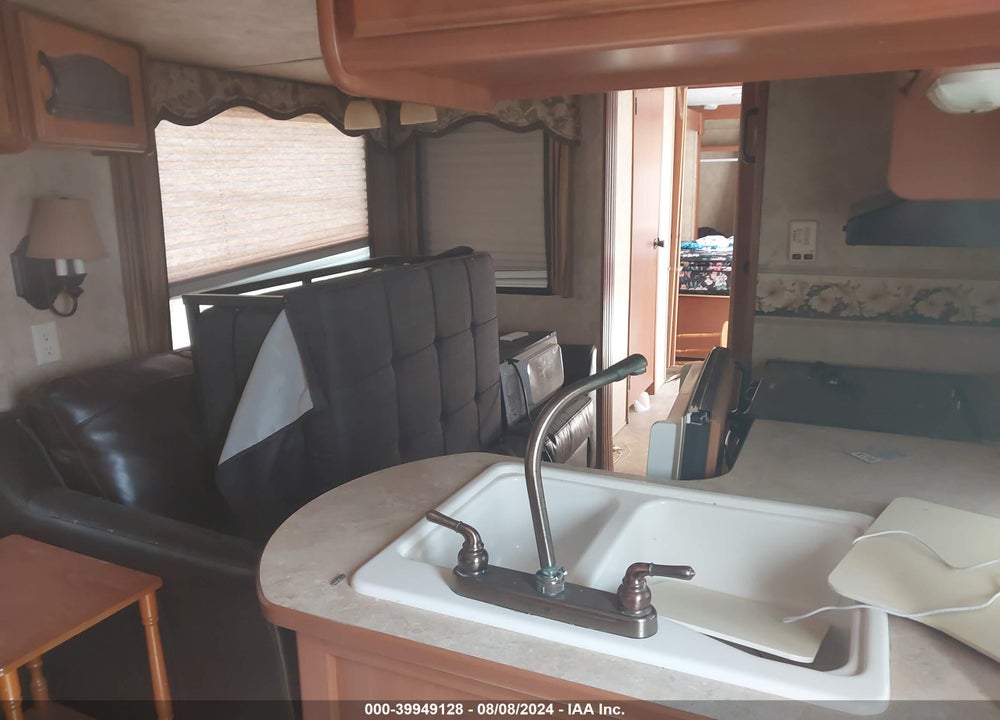 2007 KEYSTONE MOUNTAINEER EDITION TRAVEL TRAILER VIN: 4YDT31R267M731059