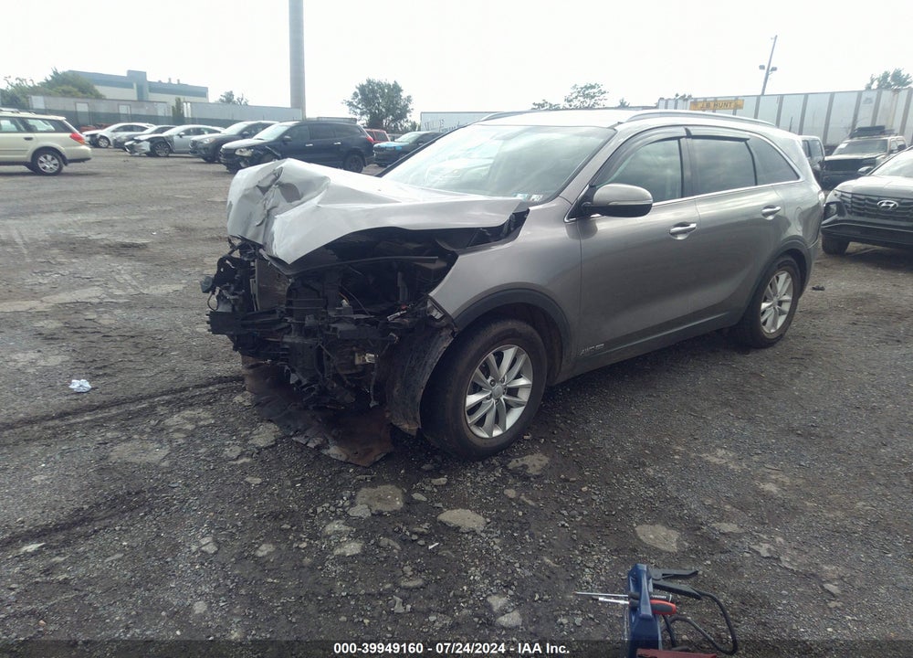 2018 KIA SORENTO 3.3L LX VIN: 5XYPGDA51JG367528