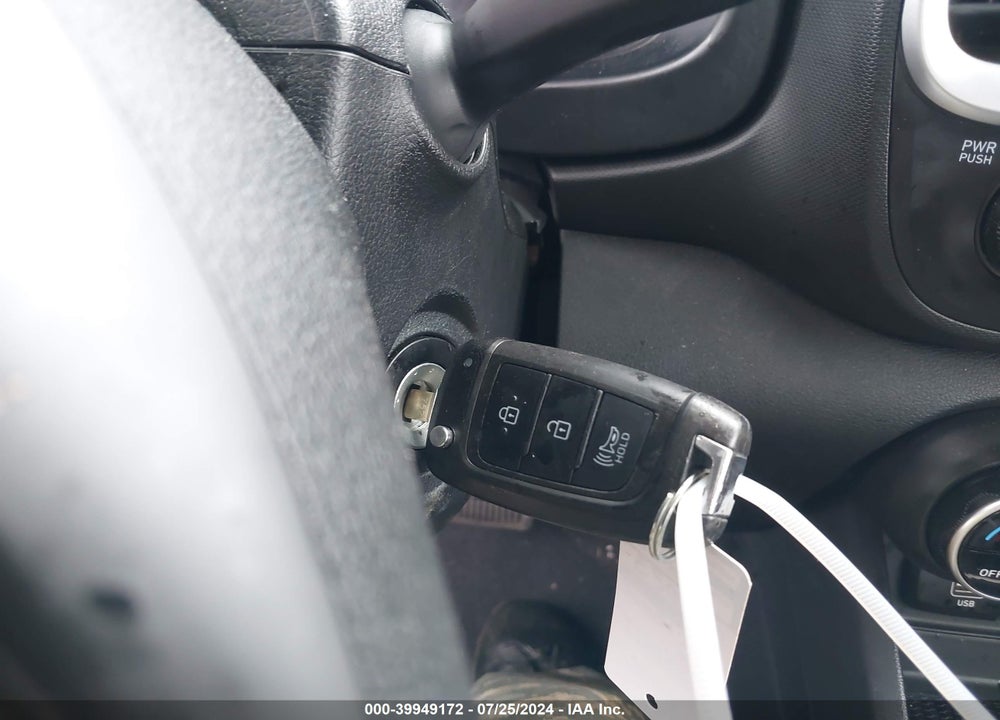 2023 HYUNDAI VENUE SEL VIN: KMHRC8A31PU222213