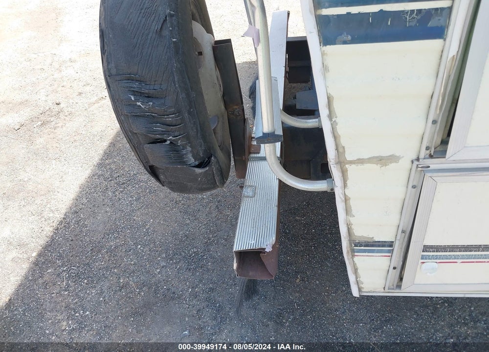 1989 FORD ECONOLINE E350 CUTAWAY VAN VIN: 1FDKE30G9KHB48849