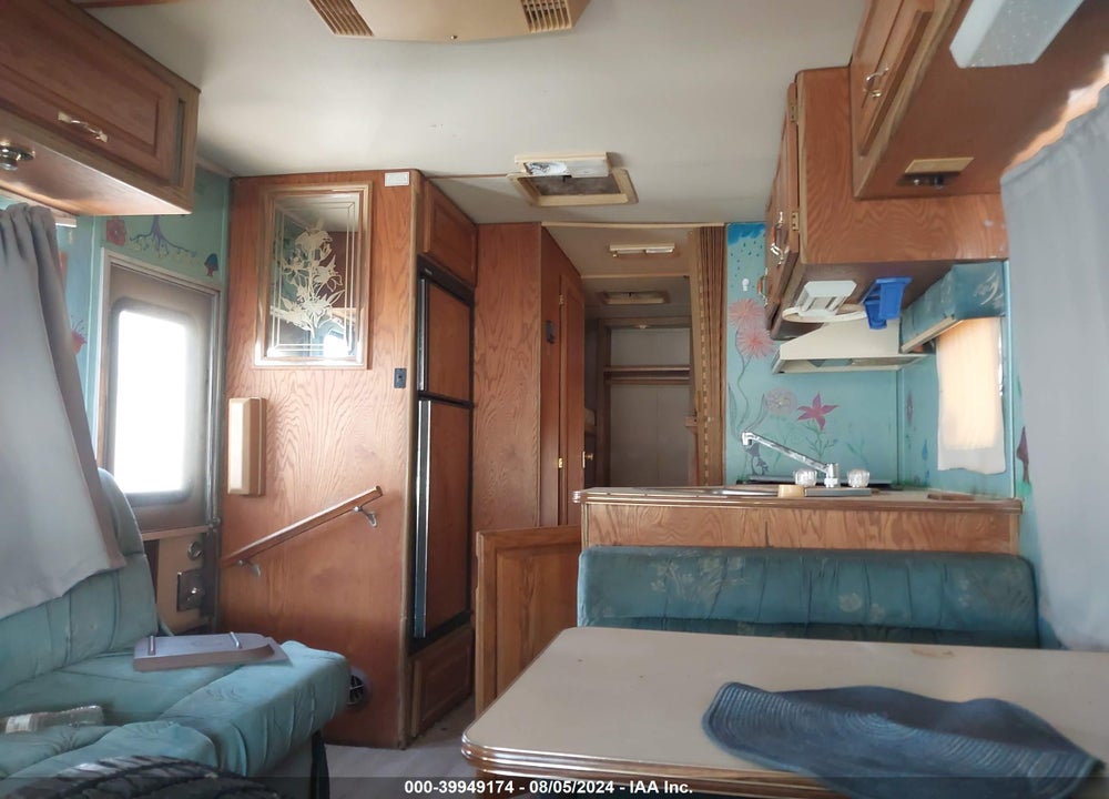 1989 FORD ECONOLINE E350 CUTAWAY VAN VIN: 1FDKE30G9KHB48849
