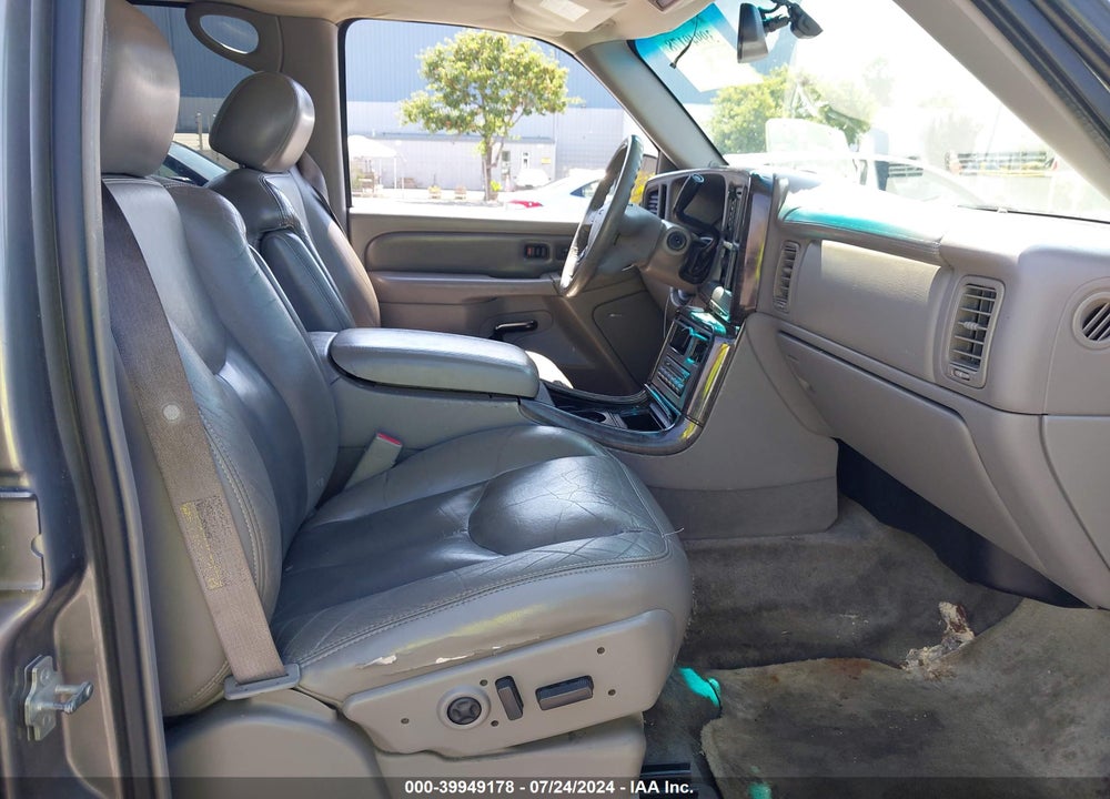 2005 GMC YUKON XL 1500 DENALI VIN: 1GKFK66U75J147567