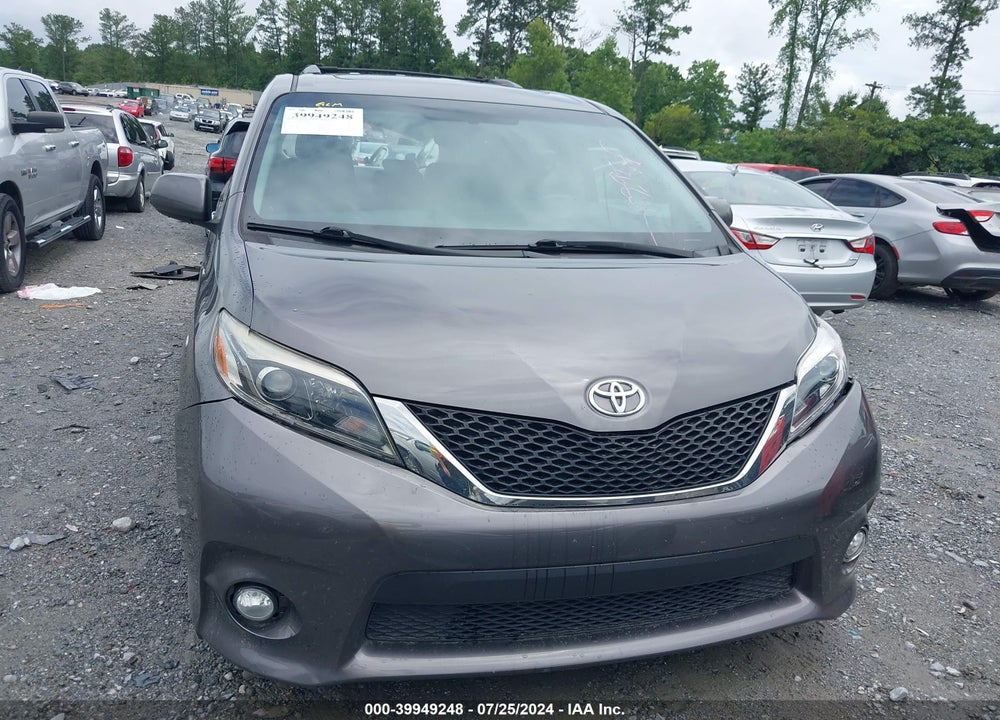 2017 TOYOTA SIENNA SE 8 PASSENGER VIN: 5TDXZ3DC1HS829548