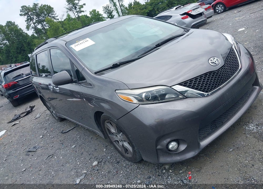 2017 TOYOTA SIENNA SE 8 PASSENGER VIN: 5TDXZ3DC1HS829548