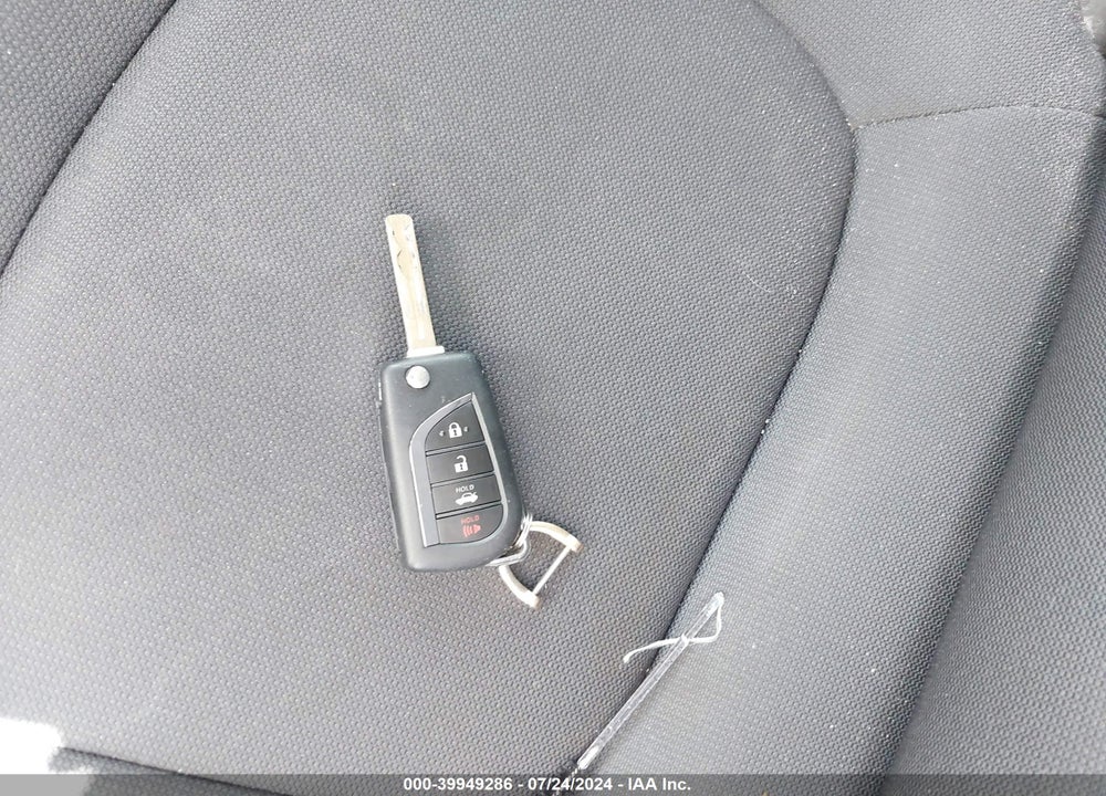 2021 TOYOTA COROLLA LE VIN: JTDEPMAE1MJ167860