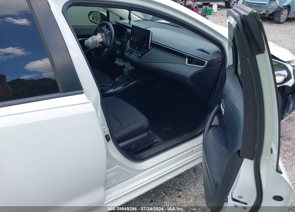 2021 TOYOTA COROLLA LE VIN: JTDEPMAE1MJ167860