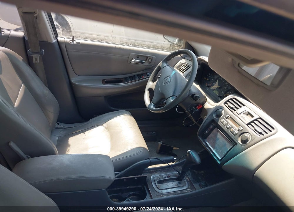 2002 HONDA ACCORD 3.0 EX VIN: 1HGCG16572A042231
