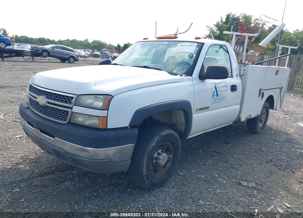 2005 CHEVROLET SILVERADO 2500HD LS/WORK TRUCK VIN: 1GBHC24U75E135915