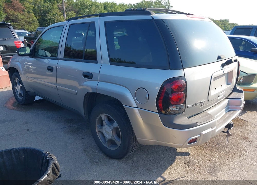 2007 CHEVROLET TRAILBLAZER LS VIN: 1GNDS13S872175682