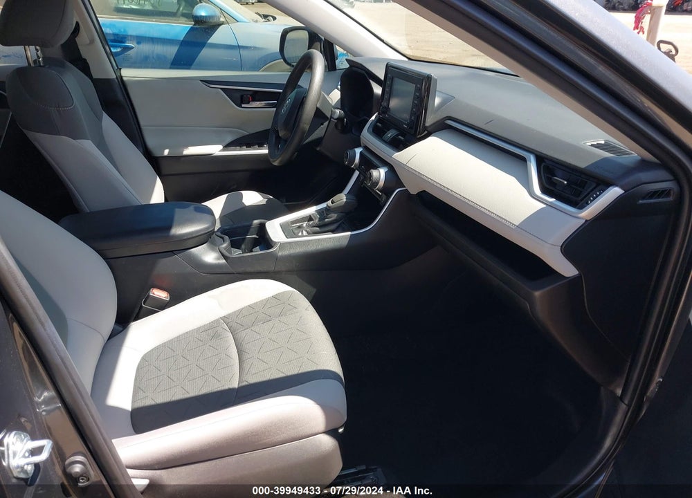 2021 TOYOTA RAV4 XLE VIN: 2T3W1RFV2MW107356