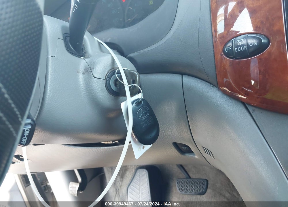 2009 TOYOTA SIENNA XLE VIN: 5TDZK22C69S273877