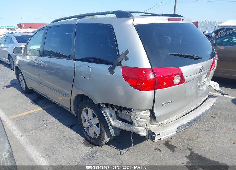 2009 TOYOTA SIENNA XLE VIN: 5TDZK22C69S273877