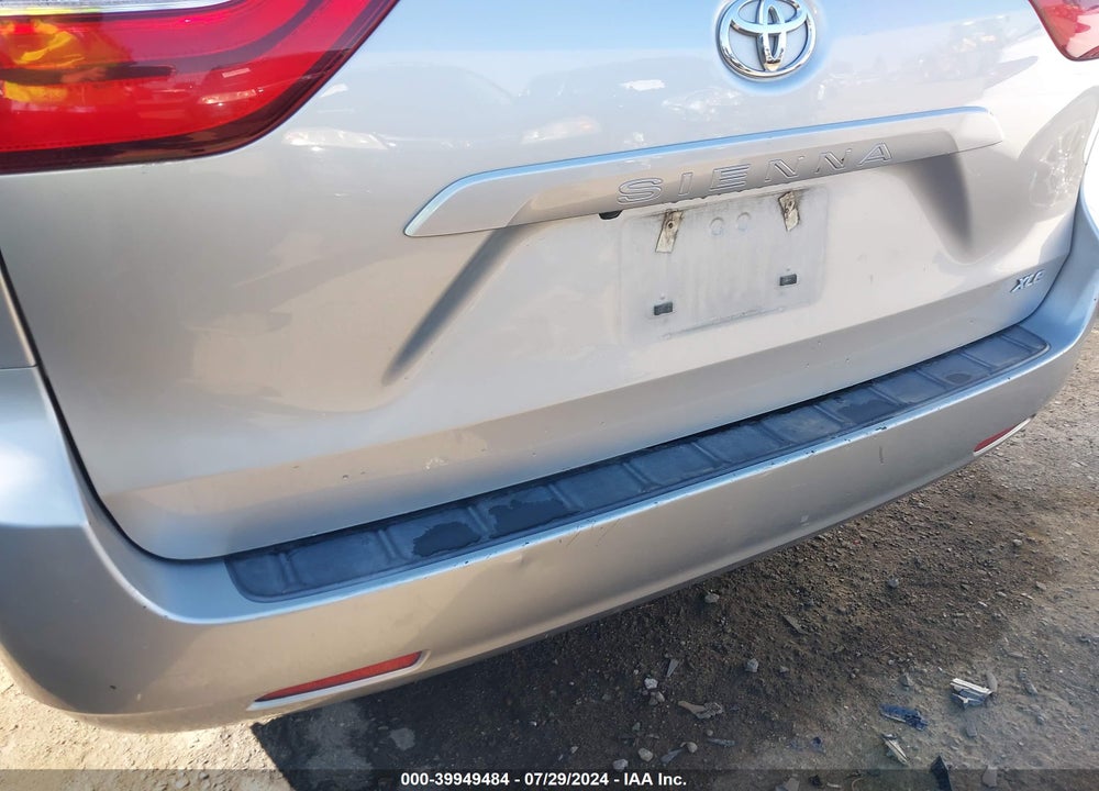 2019 TOYOTA SIENNA XLE 8 PASSENGER VIN: 5TDYZ3DC6KS970739