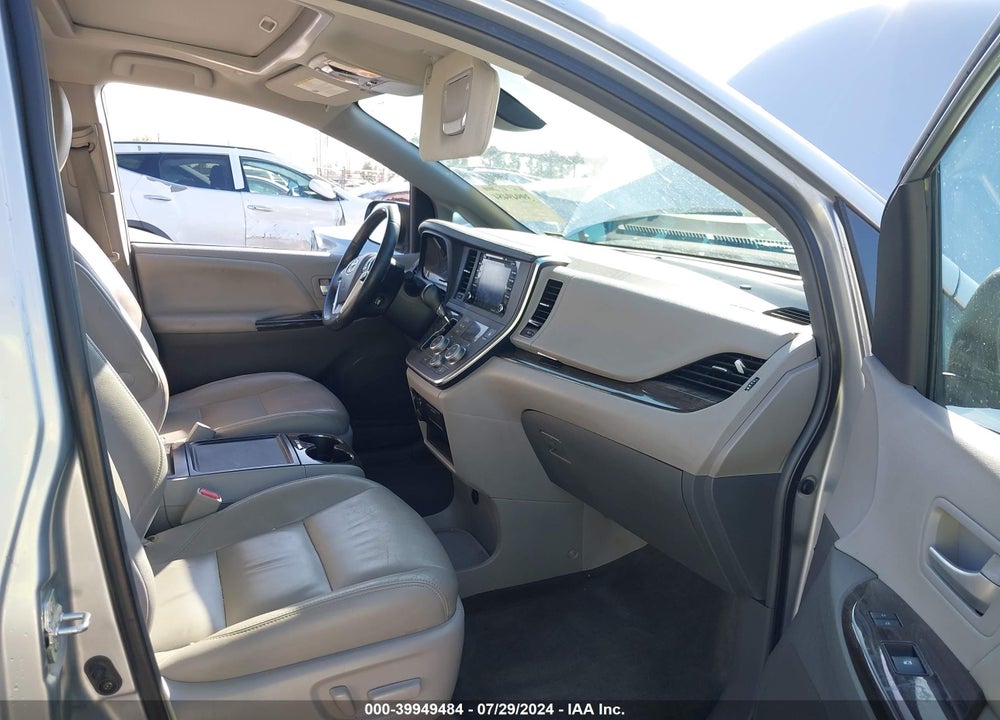 2019 TOYOTA SIENNA XLE 8 PASSENGER VIN: 5TDYZ3DC6KS970739