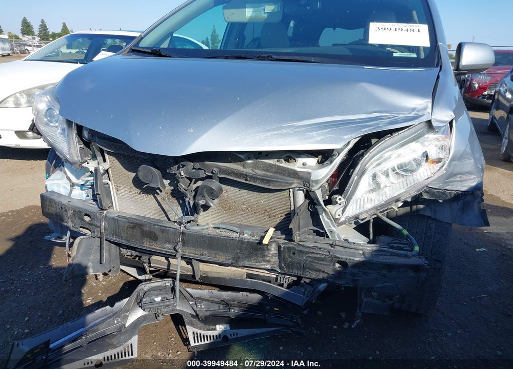2019 TOYOTA SIENNA XLE 8 PASSENGER VIN: 5TDYZ3DC6KS970739