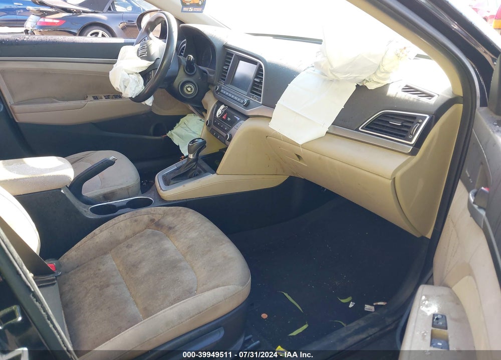 2018 HYUNDAI ELANTRA SEL VIN: KMHD84LF5JU628059
