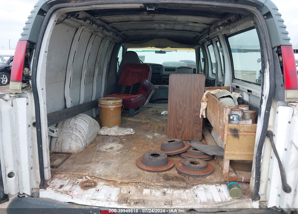 1998 GMC SAVANA STANDARD/YF7 VIN: 1GTEG15M5W1018287