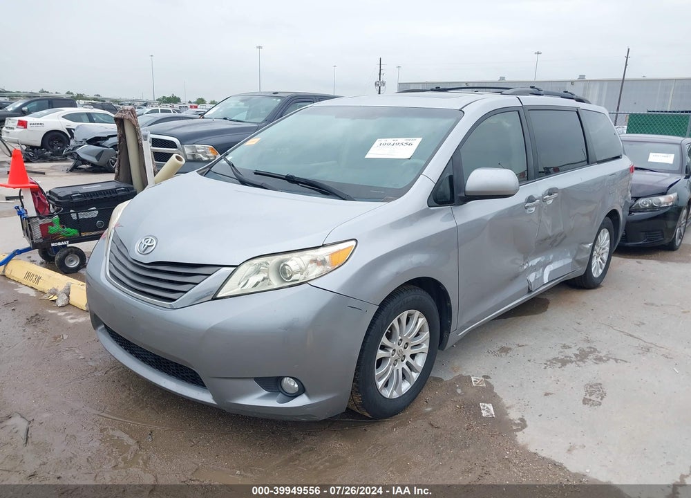 2011 TOYOTA SIENNA LIMITED V6/XLE V6/XLE V6 AUTO ACCESS SEAT VIN: 5TDYK3DC9BS023344