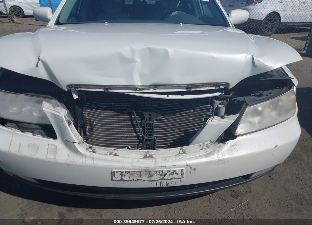 2006 HYUNDAI AZERA LIMITED/SE VIN: KMHFC46F86A075225