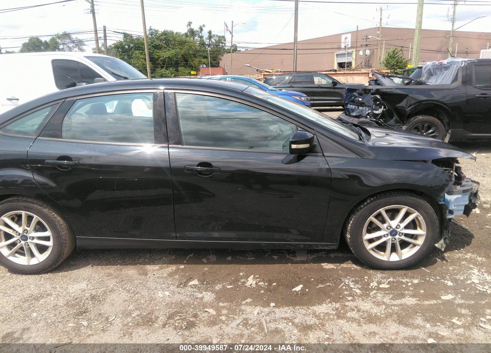 2015 FORD FOCUS SE VIN: 1FADP3F28FL340159