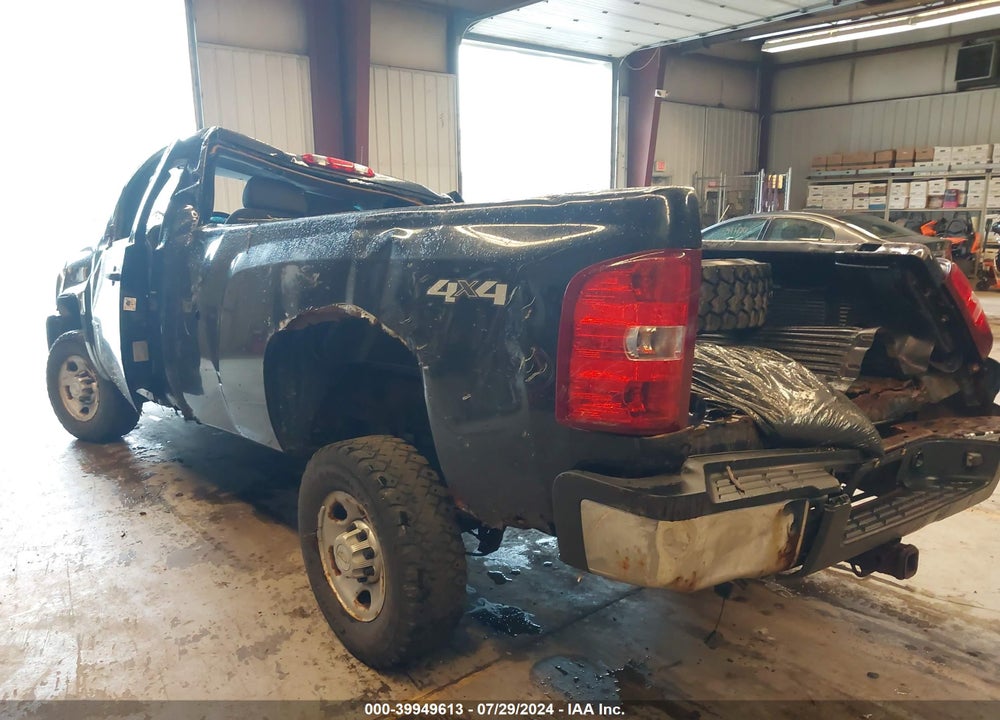 2009 CHEVROLET SILVERADO 2500HD WORK TRUCK VIN: 1GCHK44K79F158703