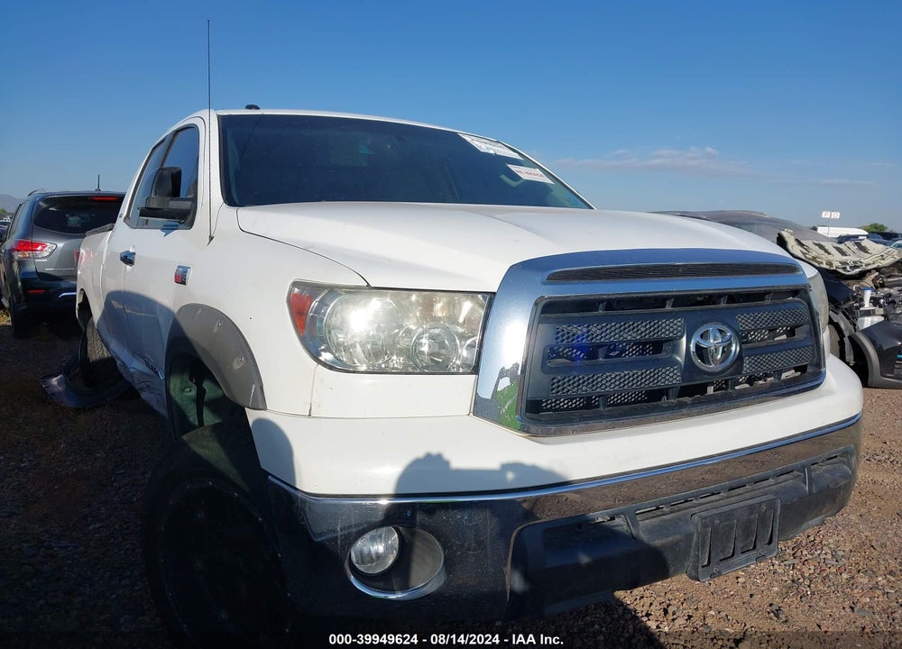 2011 TOYOTA TUNDRA GRADE 5.7L V8 VIN: 5TFRY5F17BX100443