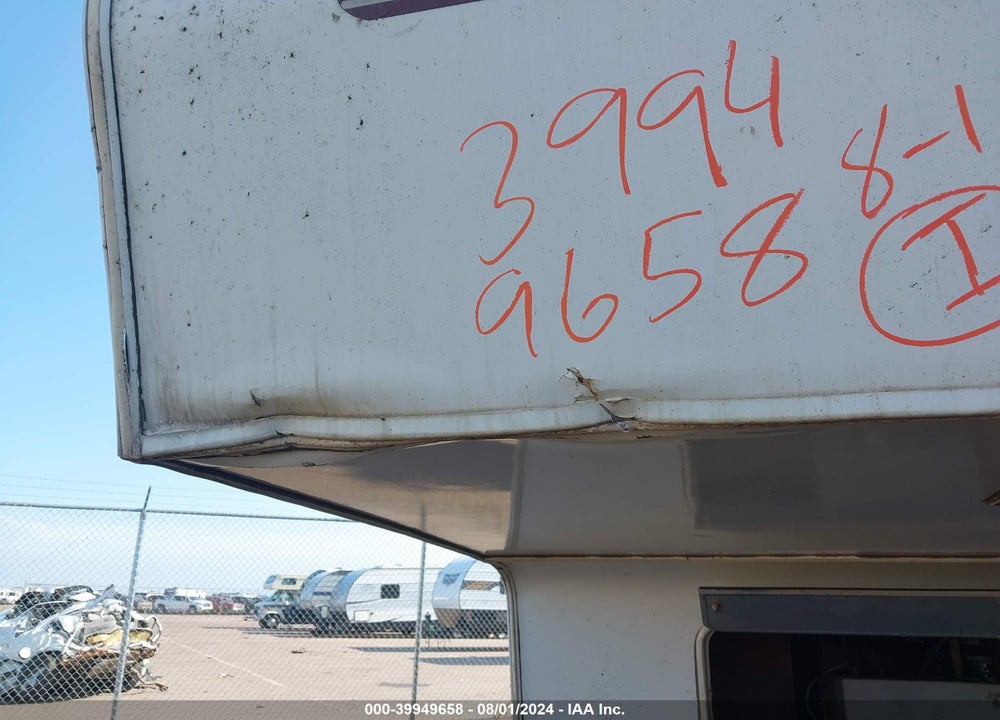 2000 CITATION 5TH WHEEL VIN: 1CNFD7625YM002133