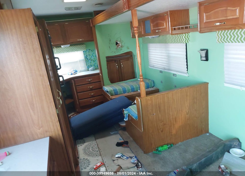 2000 CITATION 5TH WHEEL VIN: 1CNFD7625YM002133