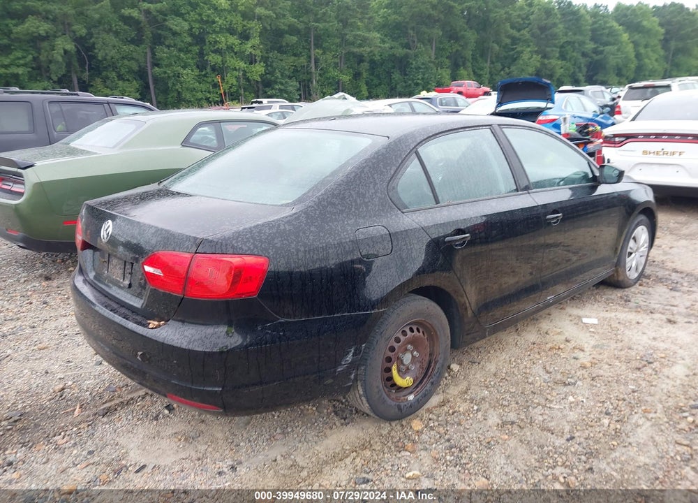 2011 VOLKSWAGEN JETTA 2.0L S VIN: 3VW2K7AJ6BM019068