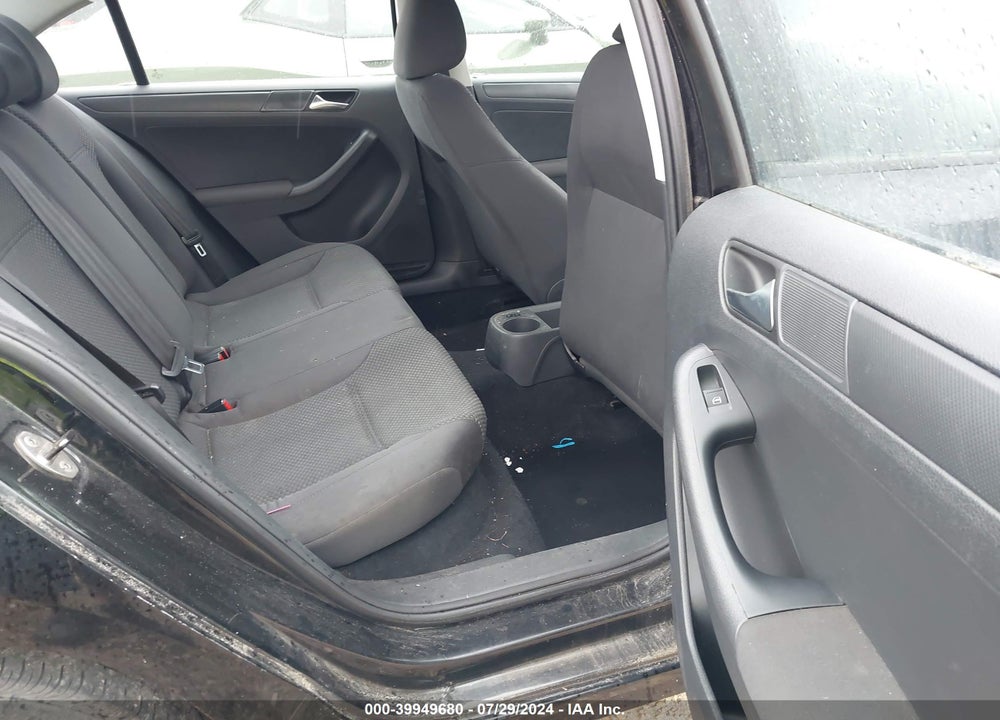 2011 VOLKSWAGEN JETTA 2.0L S VIN: 3VW2K7AJ6BM019068