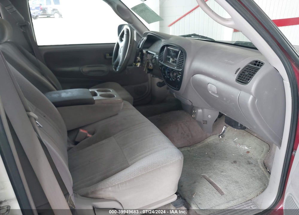 2001 TOYOTA TUNDRA SR5 V8 VIN: 5TBRT34161S168607