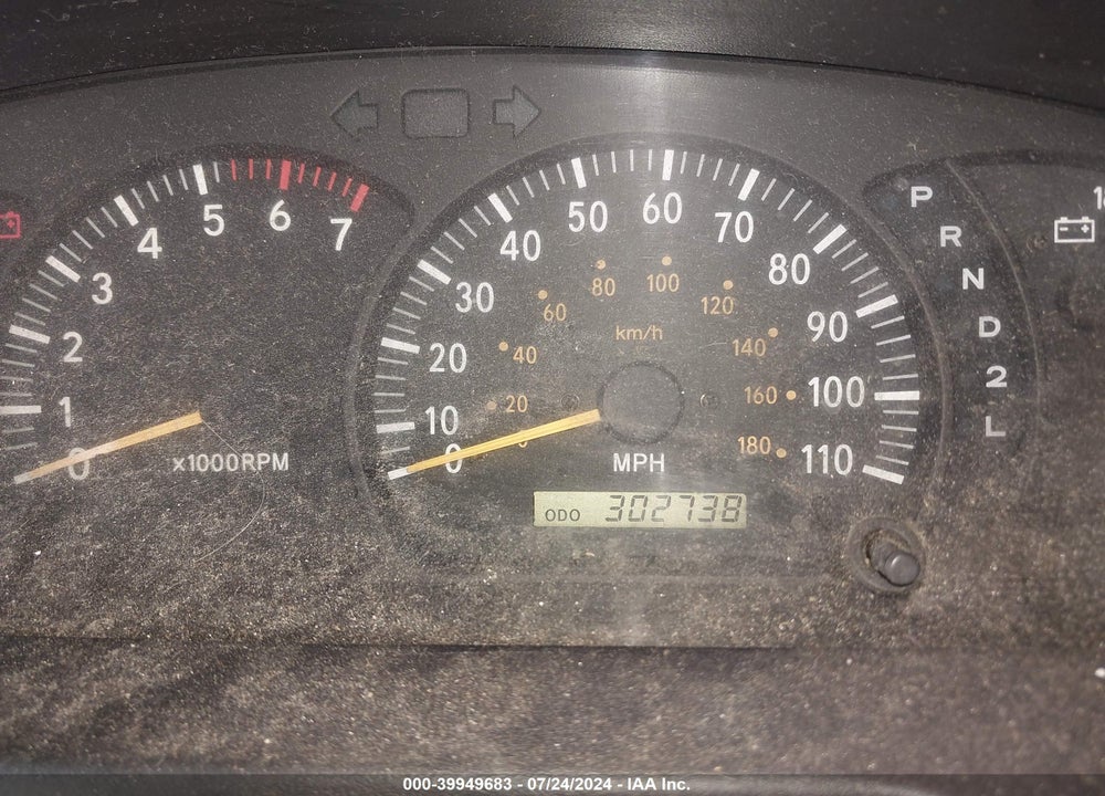2001 TOYOTA TUNDRA SR5 V8 VIN: 5TBRT34161S168607
