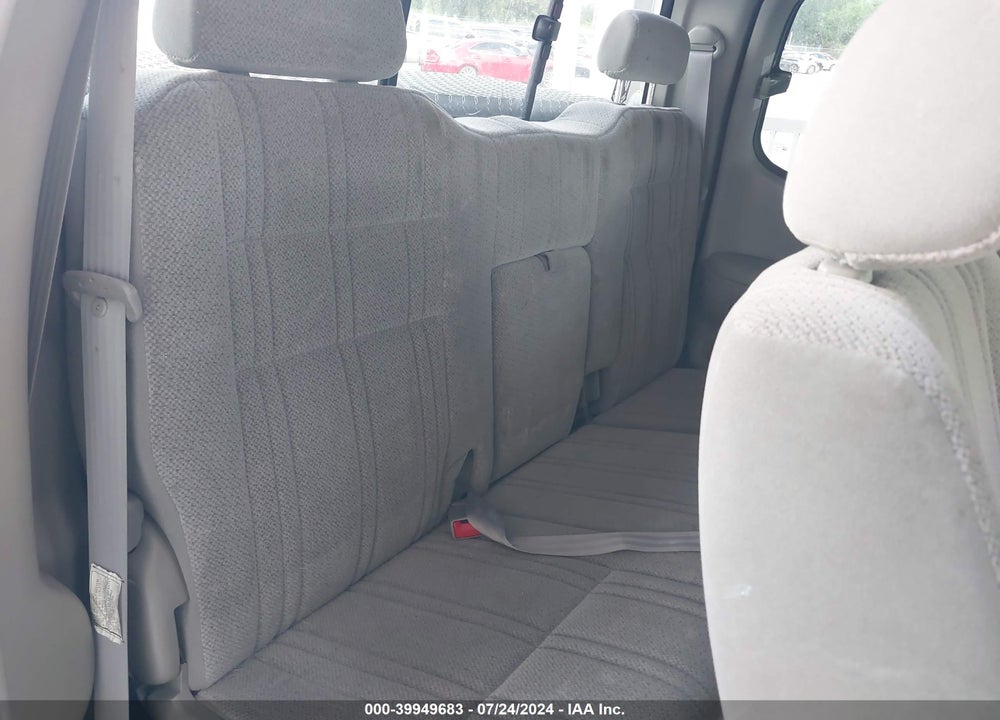 2001 TOYOTA TUNDRA SR5 V8 VIN: 5TBRT34161S168607