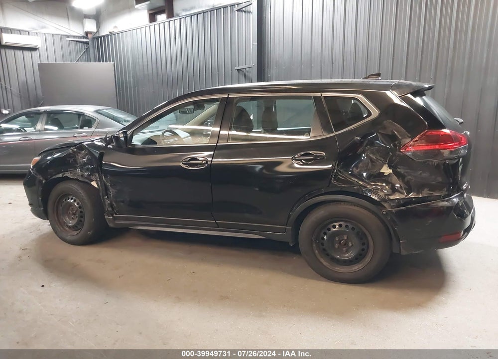 2018 NISSAN ROGUE S VIN: JN8AT2MV3JW310854