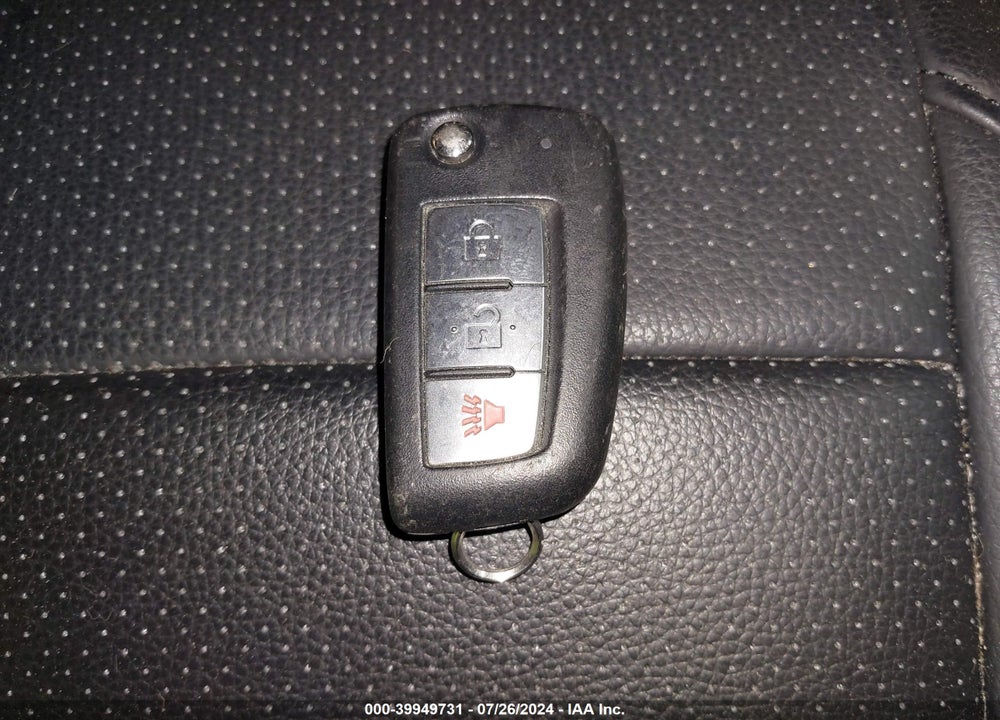 2018 NISSAN ROGUE S VIN: JN8AT2MV3JW310854
