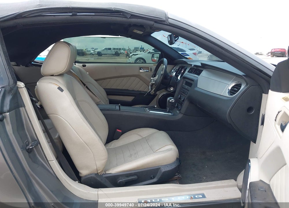 2011 FORD MUSTANG V6 PREMIUM VIN: 1ZVBP8EM0B5109236